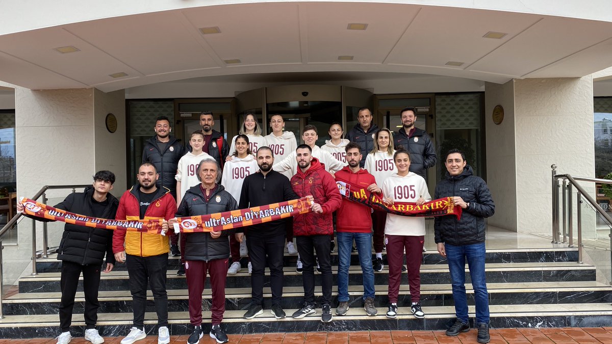 uAYurtici's tweet photo. Galatasaray Kadın Futbol Takımımızı yarın oynayacağı maç öncesi Diyarbakır'da kalacağı otelde ziyaret ettik. Armanın olduğu her yerde biz hep yanında olacağız ! 

#uAYurtiçi https://t.co/ZikhGIZiAV