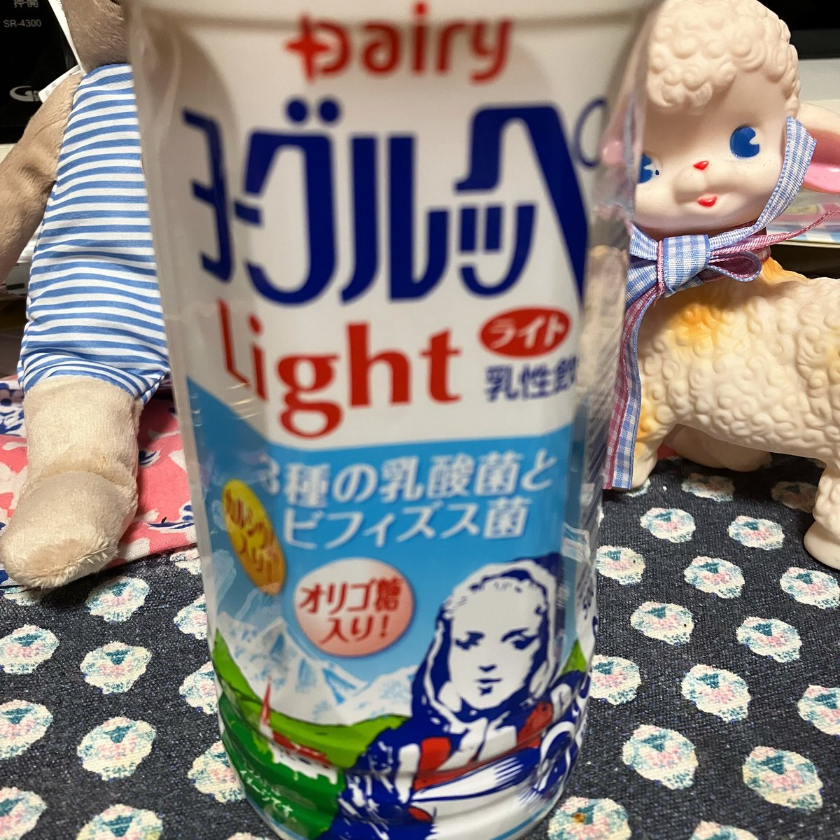 RIE666's tweet photo. 帰りに寄ったダイソーで見つけて買ってしまったw ヨーグルッペ！！
ライブで九州に行った時に、紙パックのやつ買って飲んだ記憶が。なつかしー！ https://t.co/50UQgQhjbH
