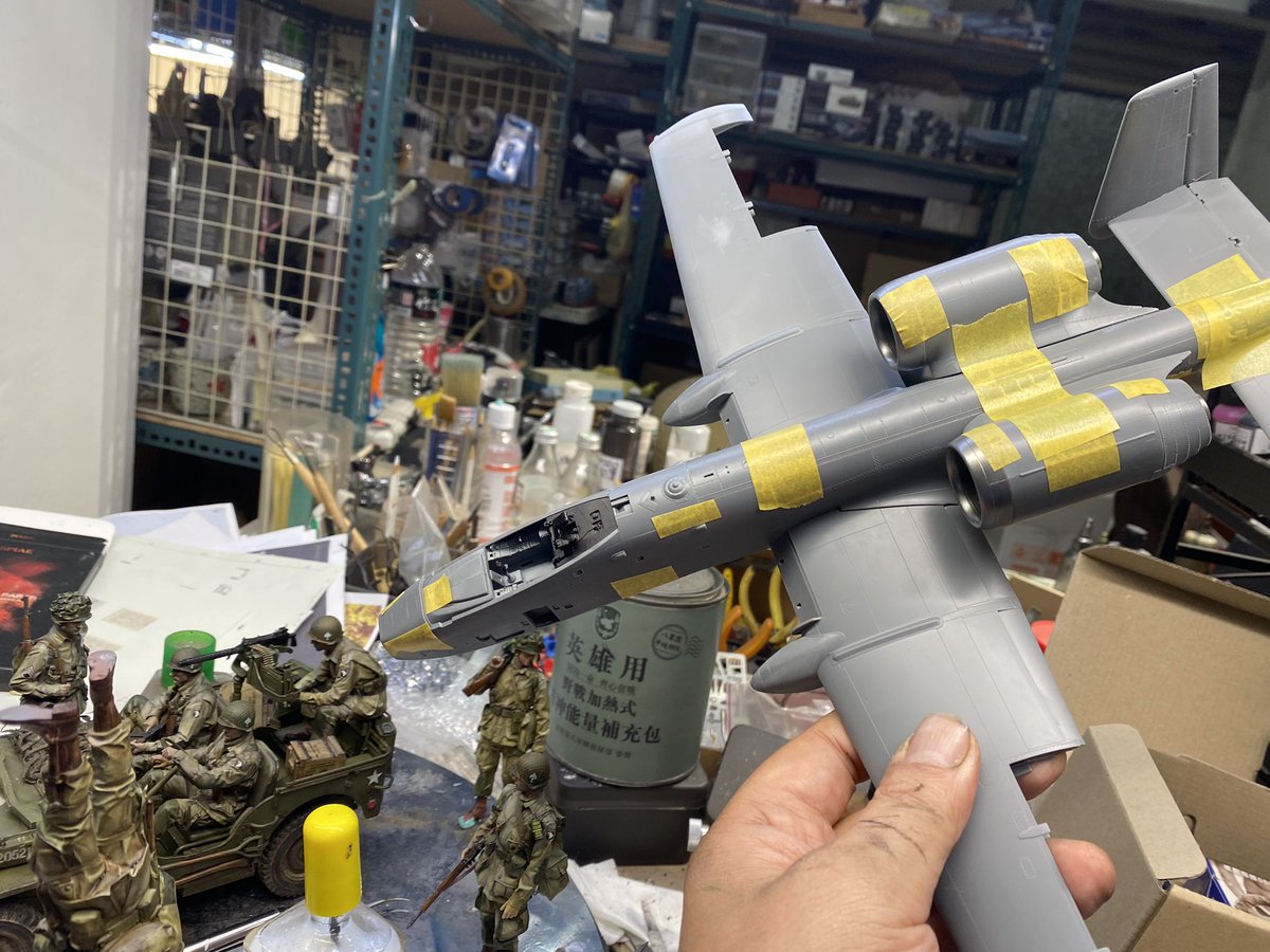 FChengpin's tweet photo. G.W.H 1/48 A-10C W.I.P
開工，假組，沒用膠水密合度非常好，有規避凸釘被磨掉的設計！ https://t.co/jFY5RHLTPR