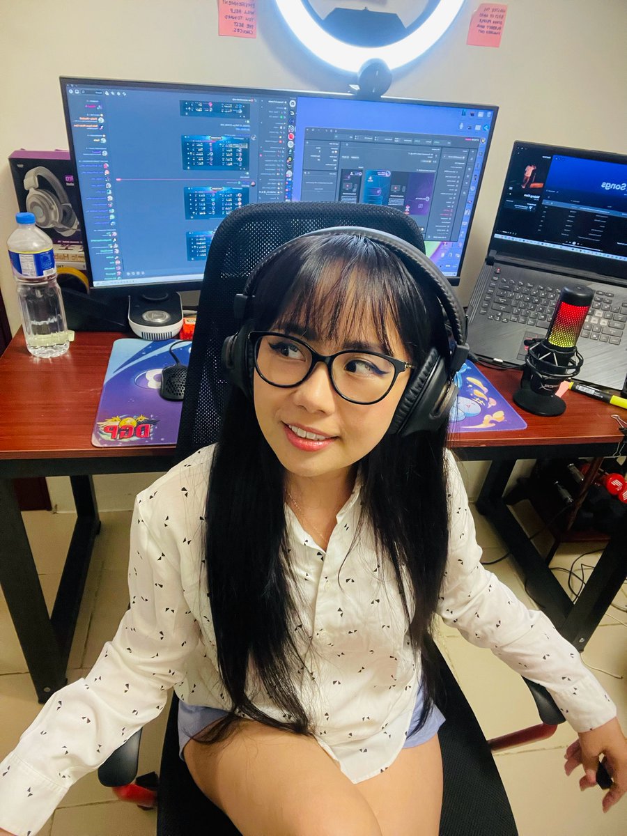 How home casting look like, lol.

See ya in a bit on the Final Match between Invicta Dragons and TCC ACCES Esports Invictus Animus!

Live on TikTok 🔴 tiktok.com/@kaisayaoffici…

#MLBB #MobileLegends #Esports #EsportsCasting