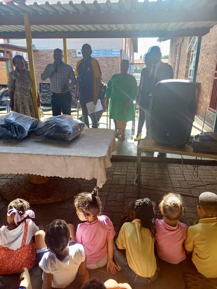 ActionSATshwane's tweet photo. ActionSA Cllr Novina Pillay joins dignitaries this morning at P.S Fourie Primary School, Eersterus, to hand over school uniforms through Eersterust SASSA Office. #LetsFixEducation https://t.co/HUQeafj1cS