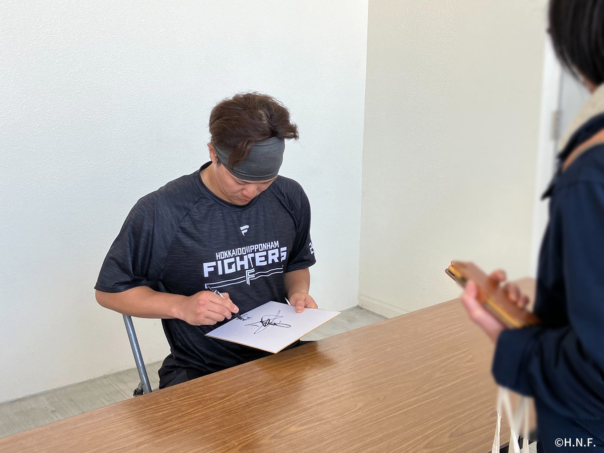 ファイターズグッズ を買って参加しよう📷 ＼ 当日、2024年春季