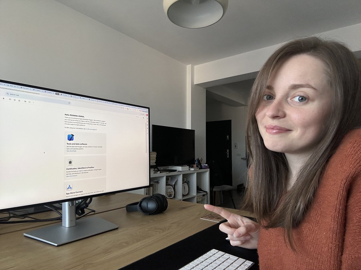 roxanamuntian's tweet image. Just got confirmation that I&apos;ve been accepted into the Apple Developer Program 🫶!
Excited to dive in this weekend and explore. 😅

Happy coding, #developers #WomanInTech! 🙌