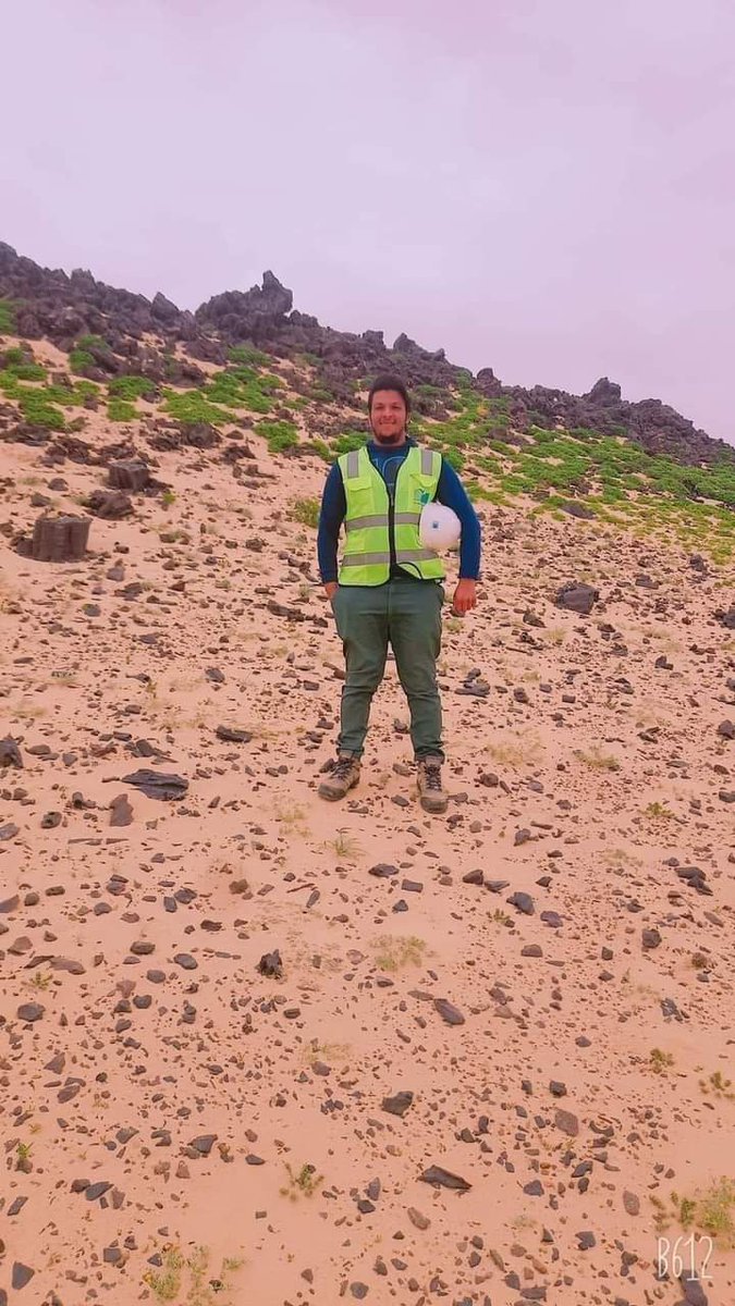 اللهمّ إنّه عبدك وابن عبدك، خرج من الدّنيا، وسعتها، ومحبوبها، وأحبّائه فيها، إلى ظلمة القبر، وما هو لاقيه، اللهمّ إنّه كان يشهد أنّك لا إله إلّا أنت، وأنّ محمّدًا عبدك ورسولك، ف الجنه ونعيمها ان شاء الله ي حبيبي 

احمد خليفة صديقي وأخي و ابن عمي في زمة الله.. نسألكم الدعاء 💔