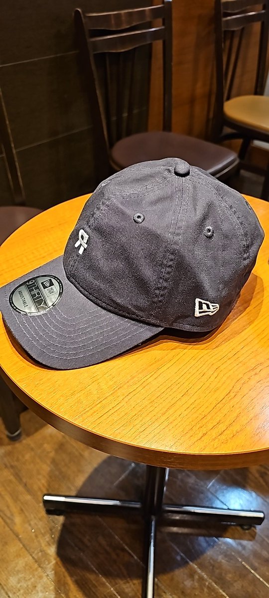 #武道館ライブ 最高！
新曲だけかなと思ってたら、活動休止前後の名曲のパフォーマンスもあり、ゲスト出演も豪華👍
ベテランとして、HIPHOPの可能性をさらに高めていく #RHYMESTER はやっぱりかっこいい🎵
 #hy4_4yh とのB-BOYイズムは胸アツ！
グッズがほとんど品切れで唯一キャップだけゲット🧢