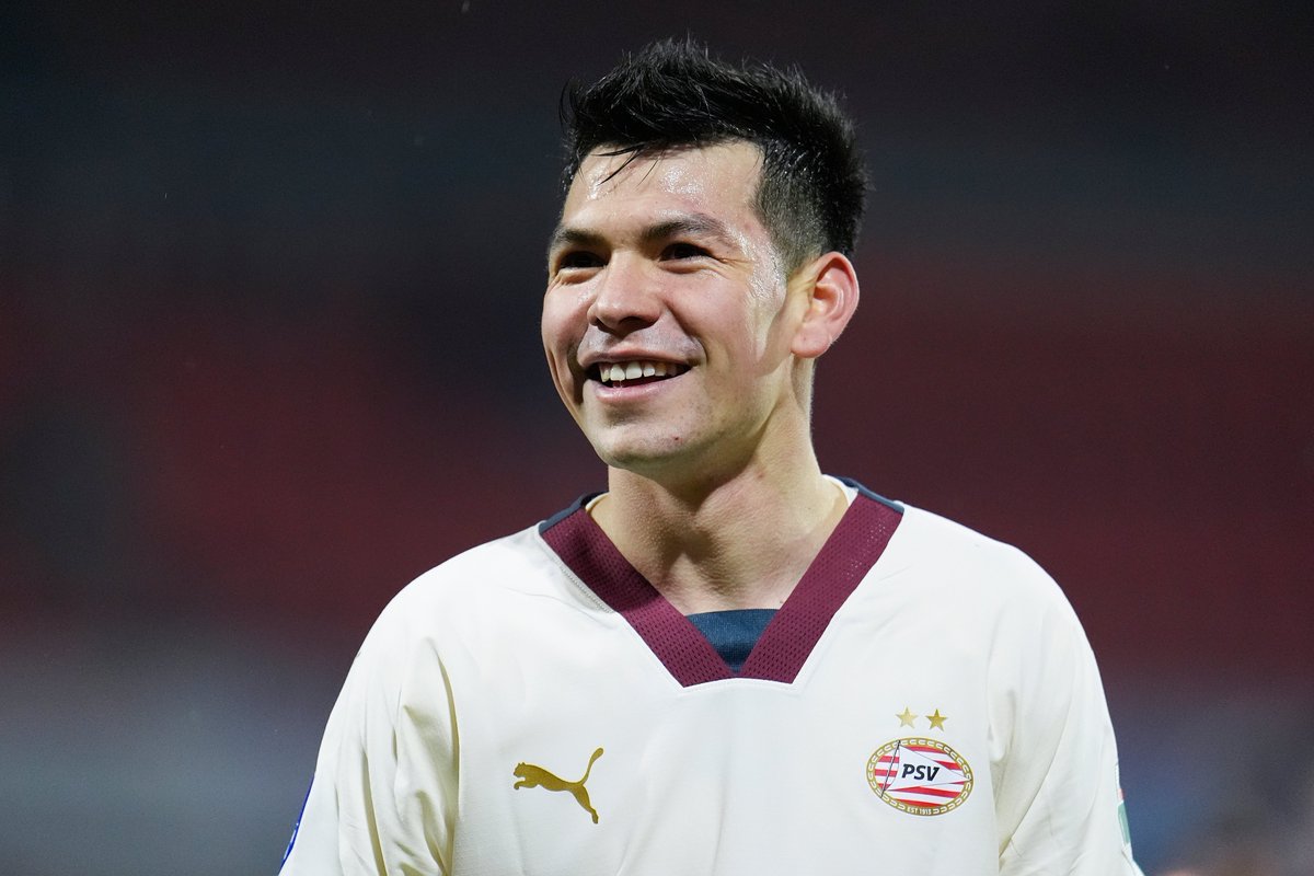 MATCHDAY <a href="/HirvingLozano70/">Hirving Lozano</a> kan vanavond zijn 100e officiële duel voor <a href="/PSV/">PSV</a> gaan spelen. Lozano staat nu op 45 doelpunten, waarvan 1 tegen Heracles #psvher #mijlpaal #Eredivisie #chucky #PSV  

Lozano podría llegar a jugar su partido número 100 con PSV esta noche