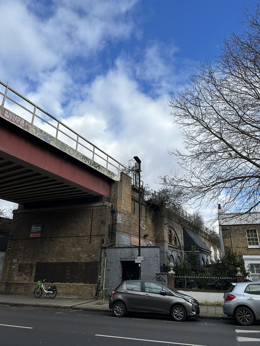 If you’re gonna call it the Windrush line, you should give Brixton a stop on it by reopening Brixton East (which I think was here)