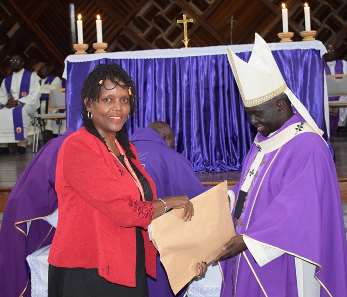 In our prayer day on Thursday, Feb 15, the Nairobi Archbishop Phillip Anyolo led us in Mass and also the launch of the #lenten campaign. Thank you 'your grace'. A family that prays together... #ExperienceCUEA