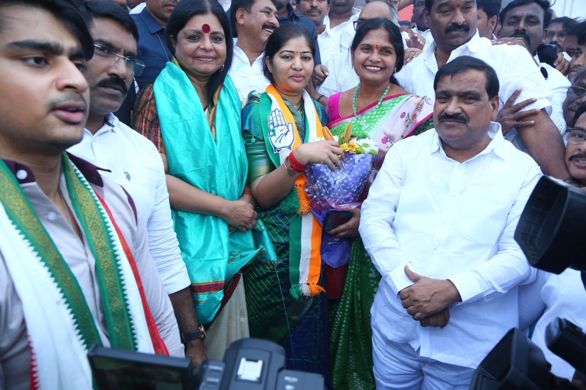 patnamsuneetha's tweet photo. Honored to meet with Congress Party State Affairs Incharge Deepa Dasmunshi garu. Discussed our vision for the betterment of #Telangana and our commitment to serving the people. Looking forward to working together!

@INCIndia @INCTelangana @DeepaDasmunsi @IYCTelangana @IYC @Congress4TS