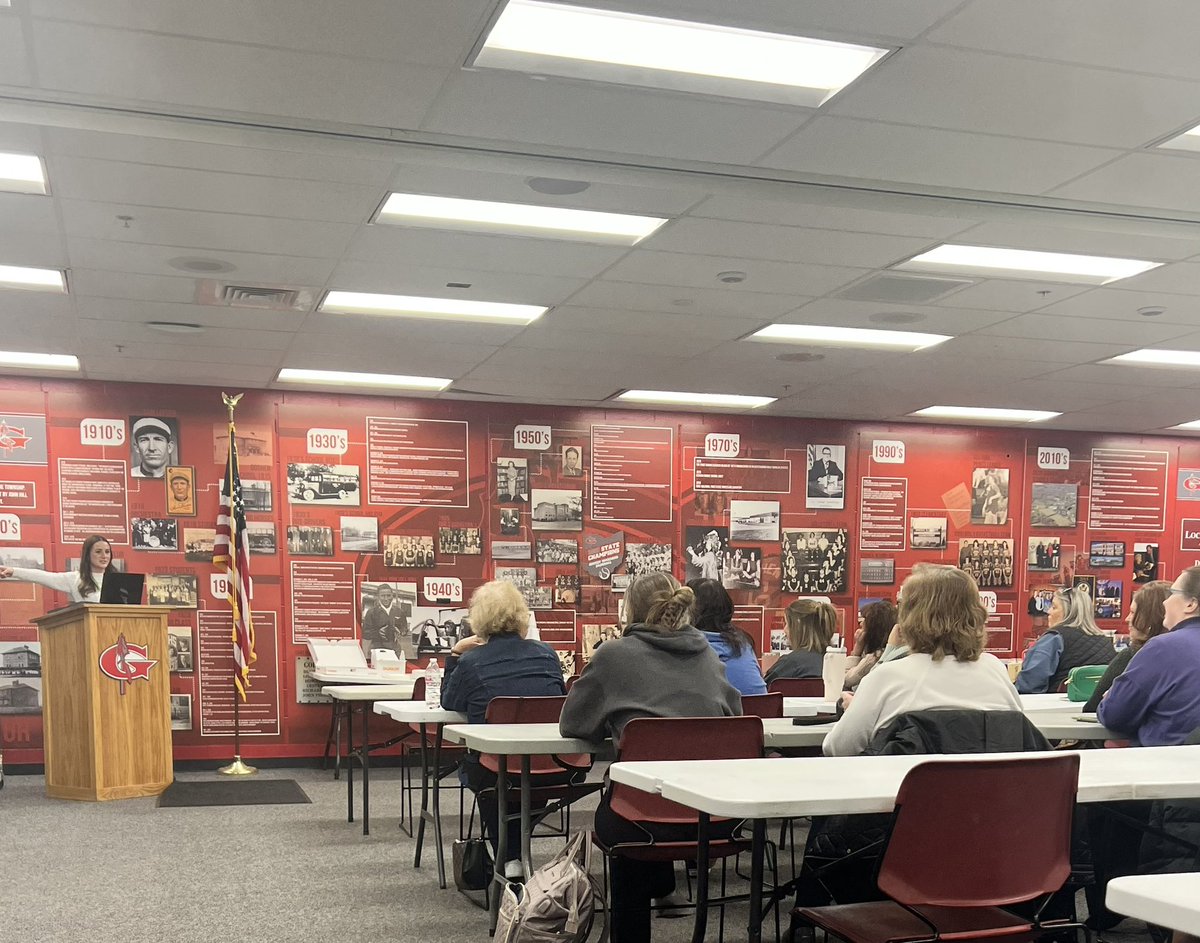 tscherzinger09's tweet photo. So thankful for our paraprofessionals and @GoshenLocal has the best! Thank you Sophie Graham for helping us understand behaviors better today. https://t.co/q534T5BsmI