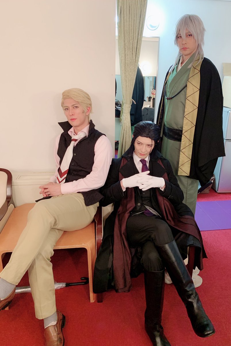 bsdlover_11's tweet photo. 각 조직의 보스들
너무 좋음ㅠㅠ
그냥 사람자체가 간지임 https://t.co/LpY4IgAD8y