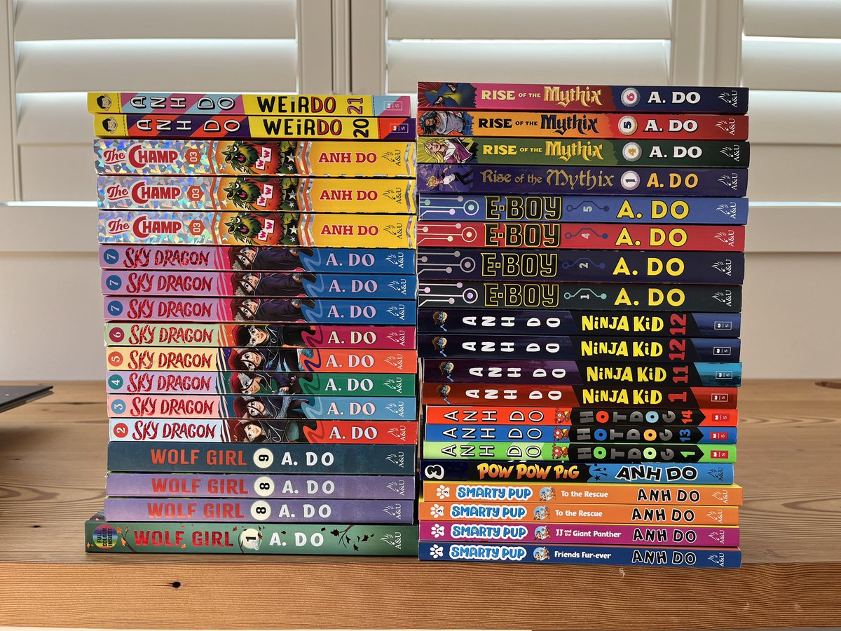 kimbrap's tweet photo. I like book stacks and I cannot lie

#BuildyourStack #librarytwitter https://t.co/RSyqeim5oF