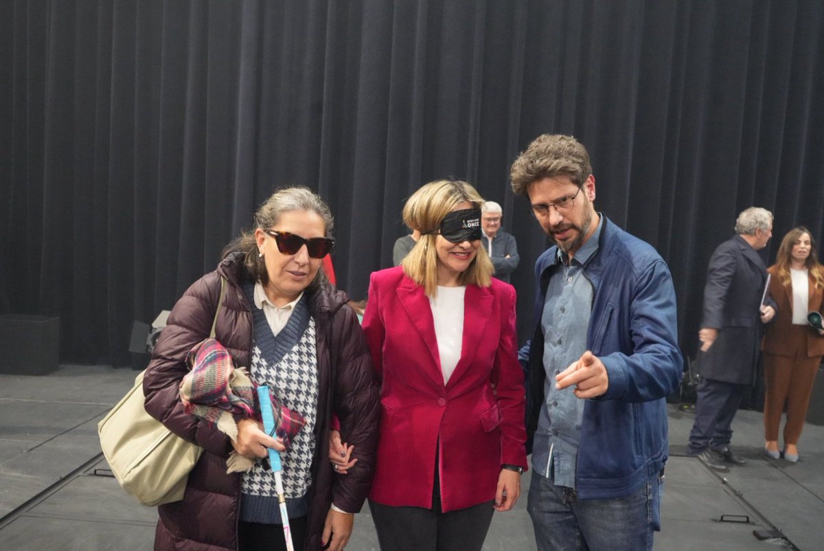 Facilitamos la #accesibilidad en la obra #CriaCuerdos de <a href="/CiaDeconne/">Cía Deconné</a> financiando servicios de audiodescripción y subtitulado para personas con discapacidad sensorial.

El fin es que todas las personas accedan a la cultura en #igualdad de oportunidades.

🔗cutt.ly/1wVMfkpe