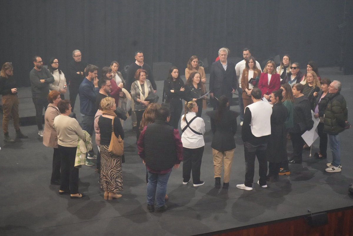 PolitSocialMur's tweet photo. Facilitamos la #accesibilidad en la obra #CriaCuerdos de @CiaDeconne financiando servicios de audiodescripción y subtitulado para personas con discapacidad sensorial.

El fin es que todas las personas accedan a la cultura en #igualdad de oportunidades.

🔗https://t.co/Wnfo7pEkdZ https://t.co/26oeylVprl