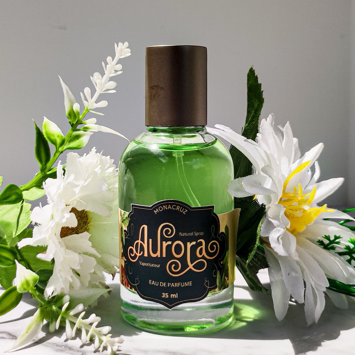 Nyesel banget baru cobain parfum satu ini, ternyata wanginya beneran cakep sesuai namanya🥳✨

Buat kamu yang suka parfum dengan perpaduan fruity, floral &amp; vanilla; wajib banget buat cobain parfum satu ini⤵️
<a href="/Monacruz_id/">Monacruz Perfume</a> - Aurora💚
#racuninparfum #darmareview #dearmyscent