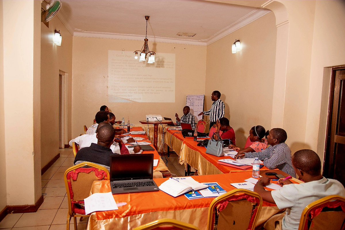 KelvinMurungi's tweet photo. Day 2: Delving into the significance of successful project proposal writing in project management! 

Many thanks to Stino Business Solutions and @MIRAC2Albertine, for the 2 days game-changer that will harness innovation and impact!

#StinoProjectProposalWritingTraining https://t.co/FyiHjqmdgf