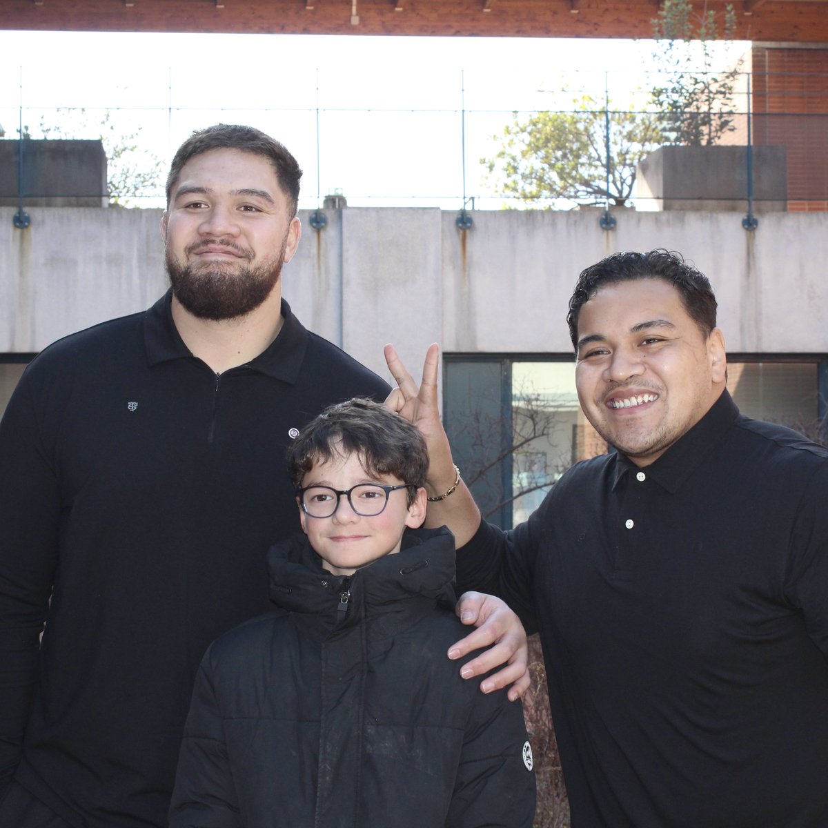 StadeToulousain's tweet photo. Mercredi 14 février dernier, à l’occasion de la journée internationale de sensibilisation aux cardiopathies congénitales, E. Meafou et D. Ainu’u se sont rendus à l’Hôpital des Enfants 🫂

Retour sur les différentes actions organisées avec l’@Assopetitcoeur ⤵️