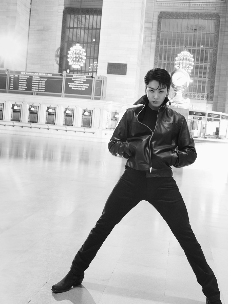 Daily_JKUpdate's tweet photo. JUNGKOOK X LEATHER JACKET🔥

JEON JUNGKOOK X CALVIN KLEIN
JUNGKOOK FOR CALVIN KLEIN SS24
#JungkookForCalvinKlein
#JungkookxCalvinKlein
#JUNGKOOKxCalvinKleinSS24 https://t.co/Bs22Xw5wNE