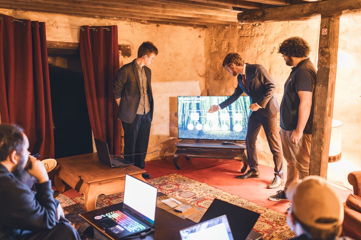 LaHordeTech's tweet photo. 🎮 Présentation de « ColonyWars » créé par le groupe de Geoffrey, Robin, Eliott, Raphaël, Baptiste, Alexandre et Quentin. Merci au jury composé par Guillaume L, Bryan, Lucas et Williams. 🎲
#gamedev #bordeaux #jeuxvidéo #lahorde #devschool #programmation #gaming https://t.co/21guBf3IIn