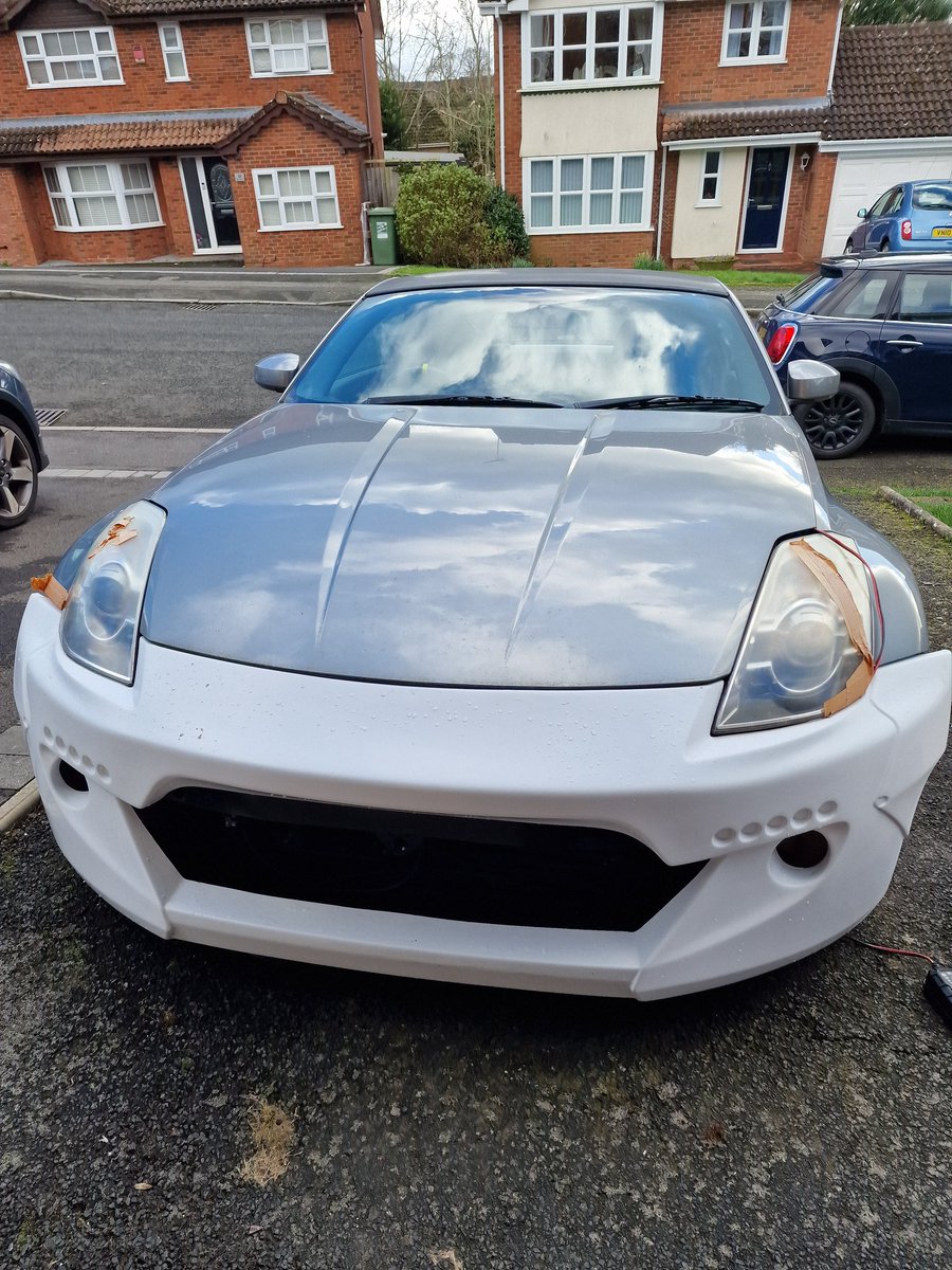 AlexOnRacing's tweet photo. Those who don't know, I not only love motorsport, but I love the car scene generally. 

Here's my 350z project that's slowly transforming into something more fitting of what I grew up with 😂

Anyone else have anything they can't do without on their drives? https://t.co/WKSPFPhLRw