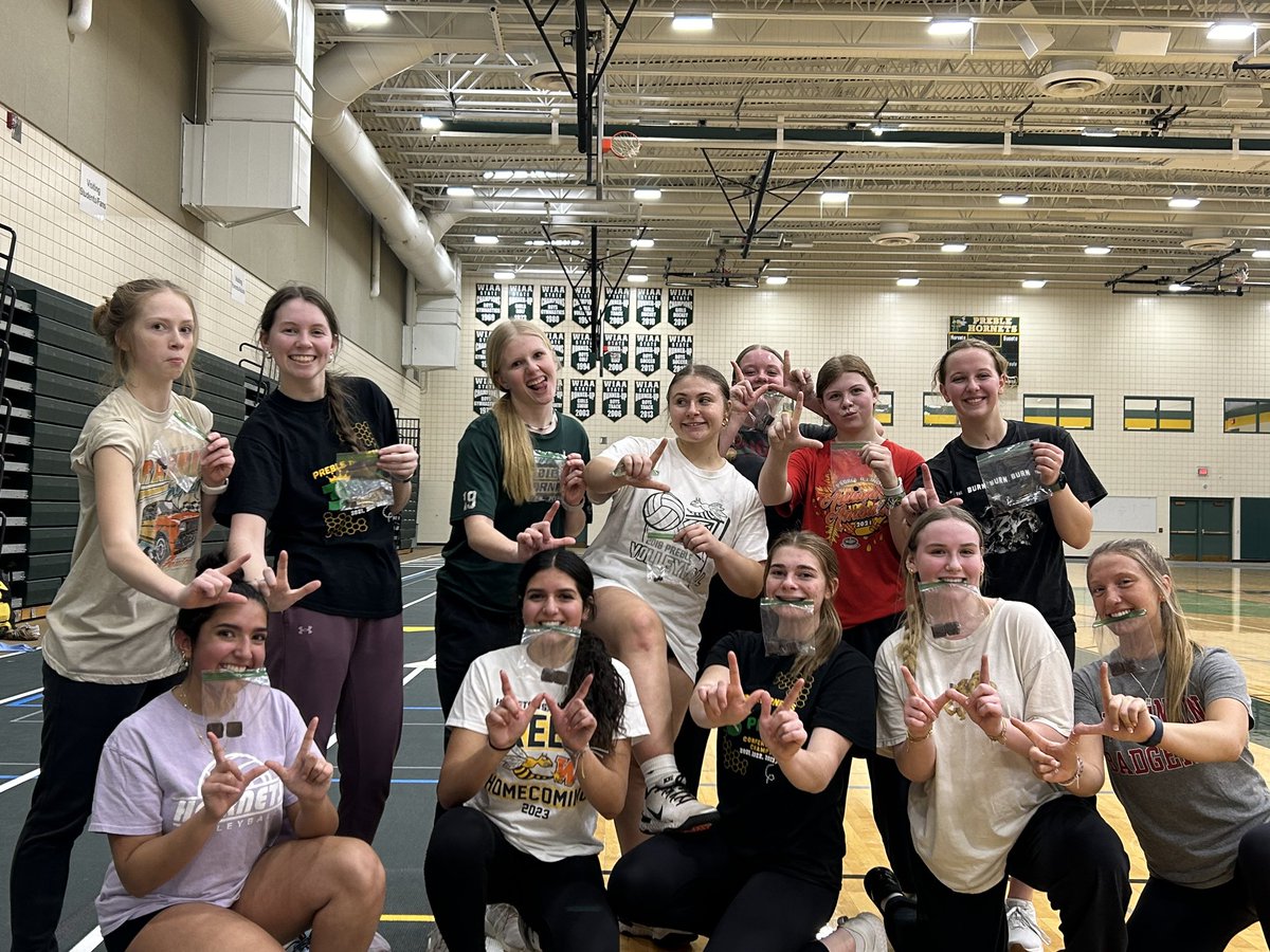 preblesoftball's tweet photo. This week’s Open Gym fun! Less than one month until season! https://t.co/rXKjv8oGcG