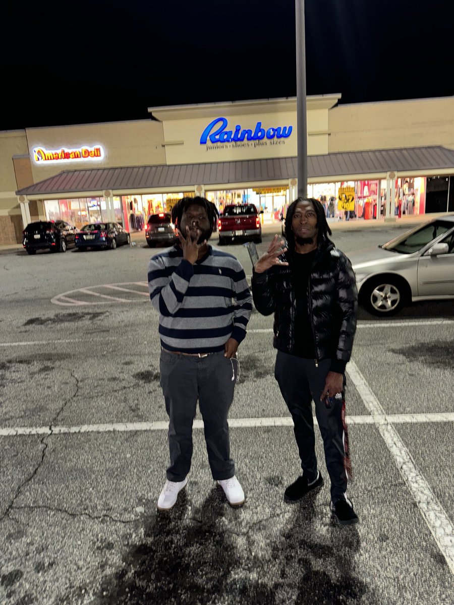 IRLGOLDIE's tweet photo. Betcha didn't know today is my brother's bday! He's the real MVP, and I'm not just sayin' that 'cause we been bussin moves since GameCube. Wish my Twinn a Happy Born Day, or you might end up on his bad side! @LonerRaines https://t.co/F2fEp6BjVw