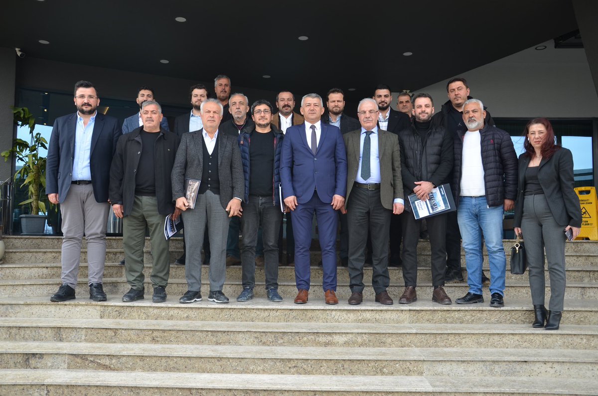hatay_tso's tweet photo. 📍@kamiadtr Genel Başkanı Ali Adıgüzel ve beraberindeki heyet, Antakya’da bulunan Kamu Müteahhitleri ile sektörün sorunları ve çözüm önerileri üzerine fikir alışverişinde bulunmak üzere  odamız ev sahipliğinde Artes Otel’de bir araya geldiler. Heyet toplantının ardından odamıza ziyaret gerçekleştirirken, misafirleri Bşk.Yardımcımız  @avserdarsahut ve Genel Sekreterimiz @ali_mullaoglu ağırladı. Ziyaretlerinden dolayı teşekkür ediyoruz.