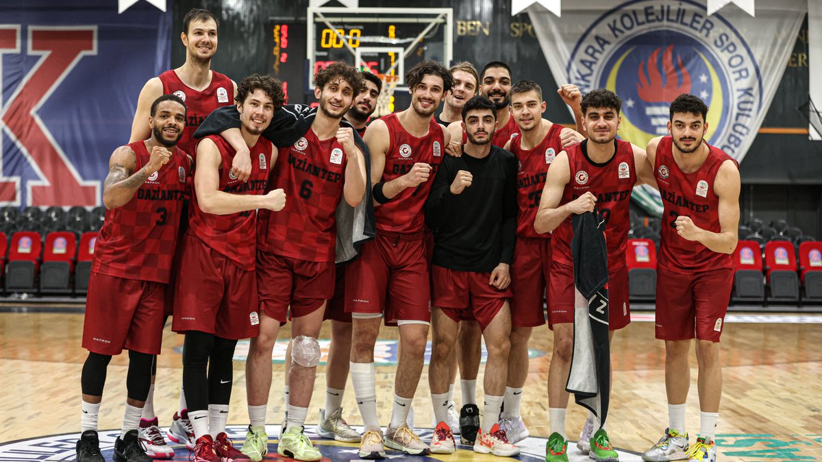 dogus_gazetesi's tweet photo. Devler Telafi Peşinde
https://t.co/O6TL2nFiqm @gaziantepUniv #takım #maç #telafi https://t.co/2knEvqqmIw
