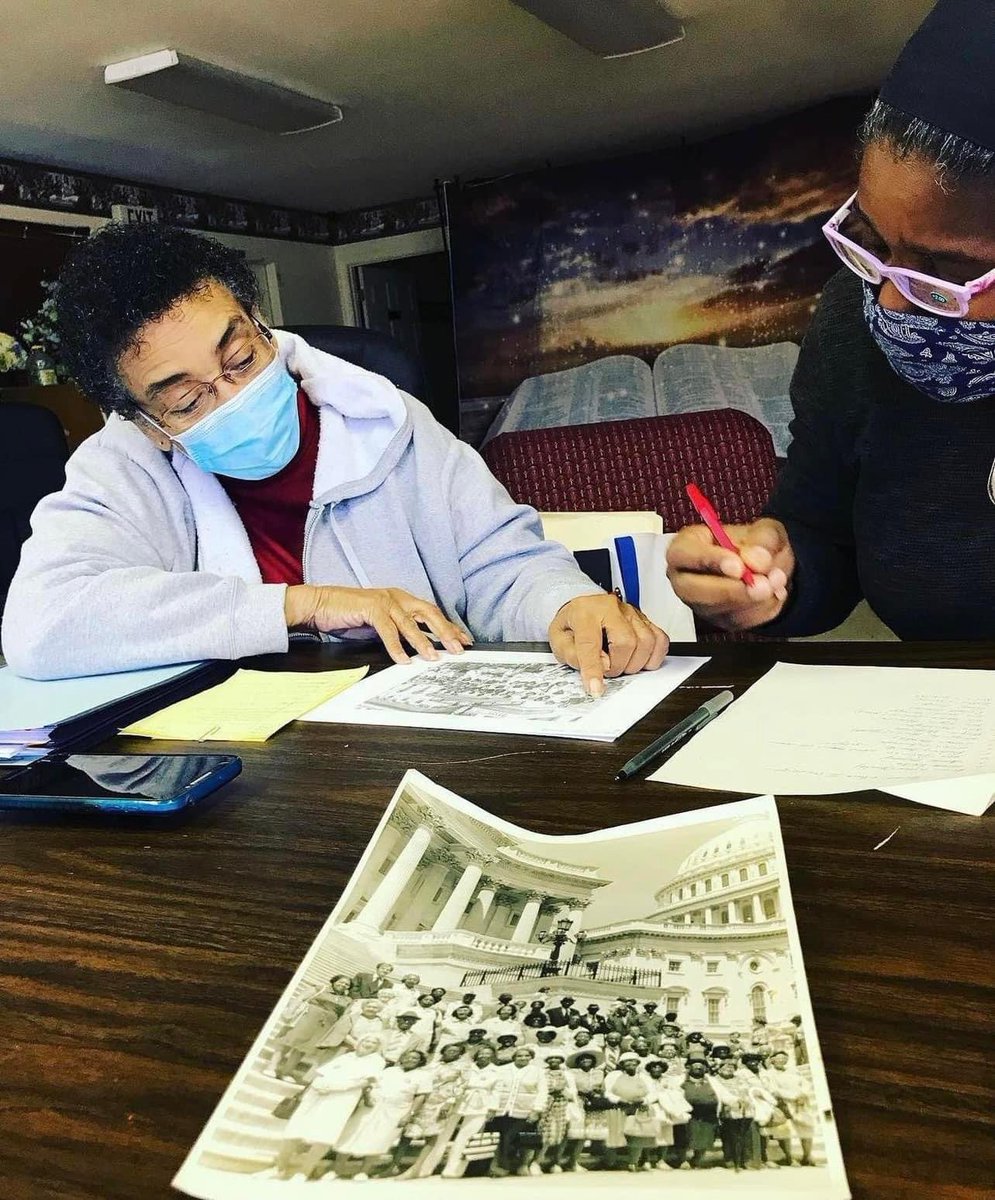 FluvannaHistSoc's tweet photo. On Day 16 of BHM: We are so fortunate to be able to collaborate with dedicated community historians as we work to document Fluvanna’s deep and often hidden Black history. Here, Nadine Armstrong and Melissa Hill of West Bottom work to identify people in a vintage group photo. 1/4 https://t.co/h7kRKcvVSr