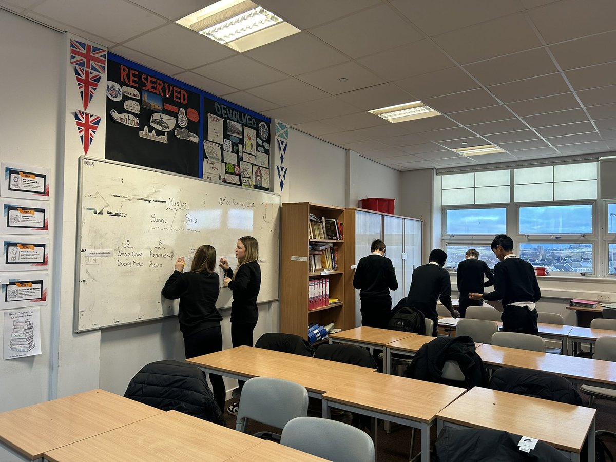 DrGraham_porty's tweet image. Learning about political party policies is soooo much fun when turned into a competition to find information ☺️👏🏻 @PortyAcad @ModPorty #proudofporty