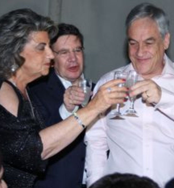 chile_espanol's tweet photo. Quienes son estos borrachines? https://t.co/h6sBA7yR6w