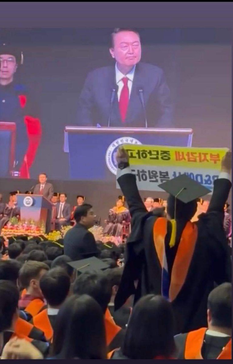 wpdlatm10's tweet photo. 무도한 윤석열 정권의 부당함에 침묵하고 방관하는 자는 동조자들이다. 명심해라. https://t.co/1JVK8XWavt