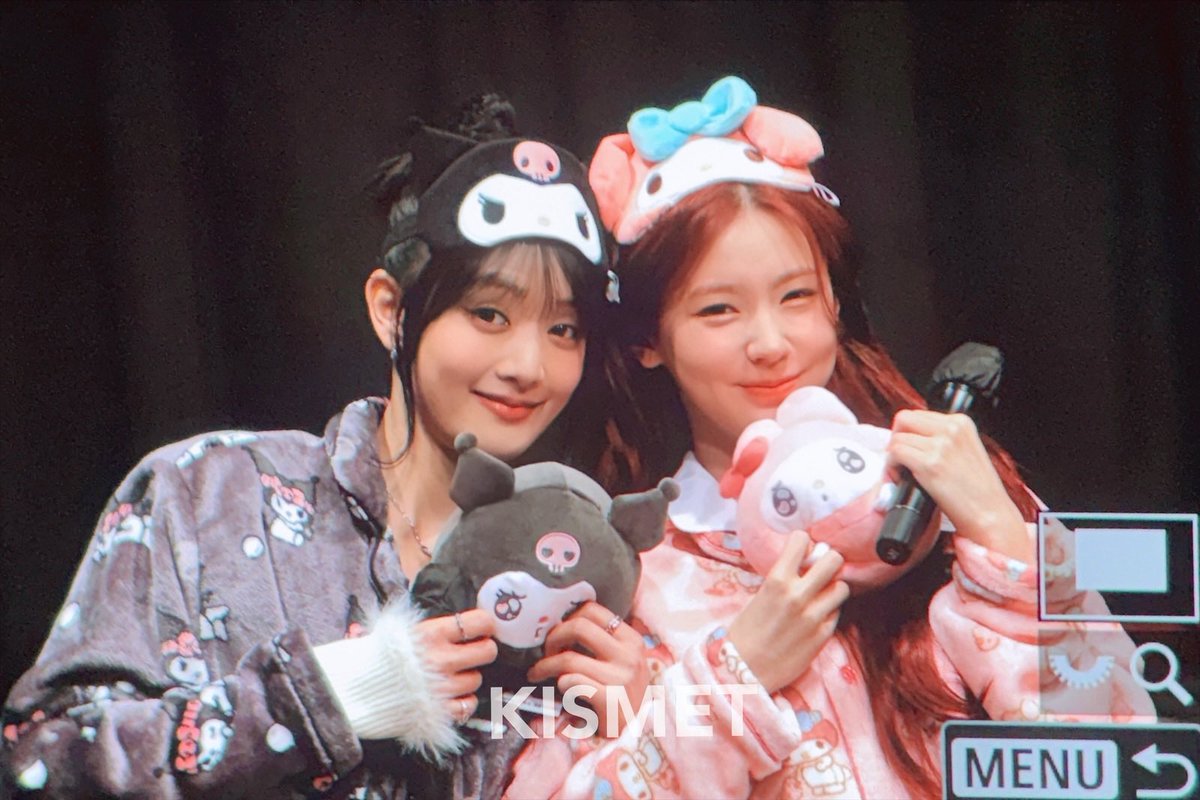 KISMET_MN's tweet photo. 240216 댕댕이자매 6주년 축하해🥰
(feat. 댕댕이 우기🐶)
#여자아이들 #아이들 #민니 #MINNIE #GIDLE https://t.co/TLqwWjkpCB