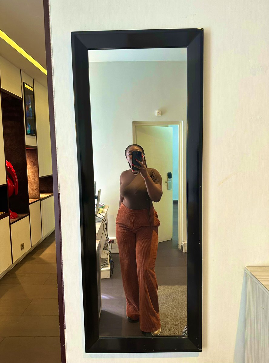 DAttiley's tweet photo. It's Friday🤎 https://t.co/YchRTIkdmr