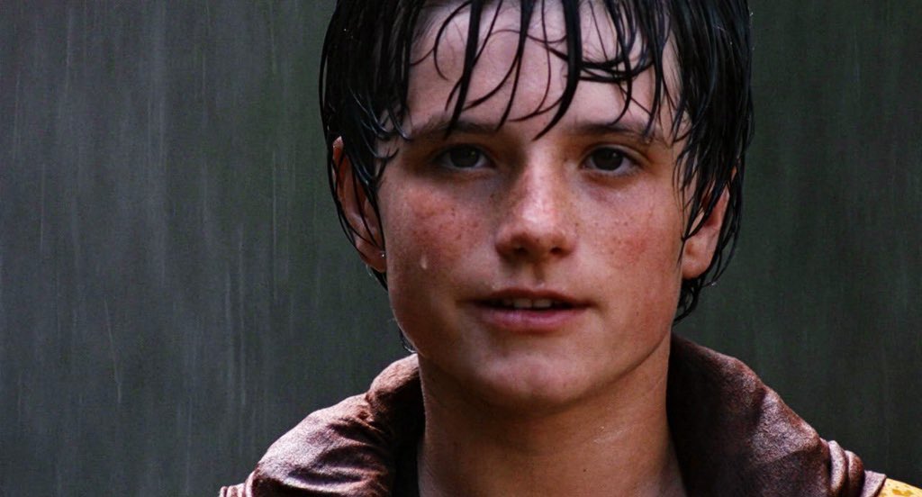 PopCulture2000s's tweet photo. ‘bridge to terabithia’ was released 17 years ago today…..the trauma of a generation https://t.co/iD1lgaO2sC