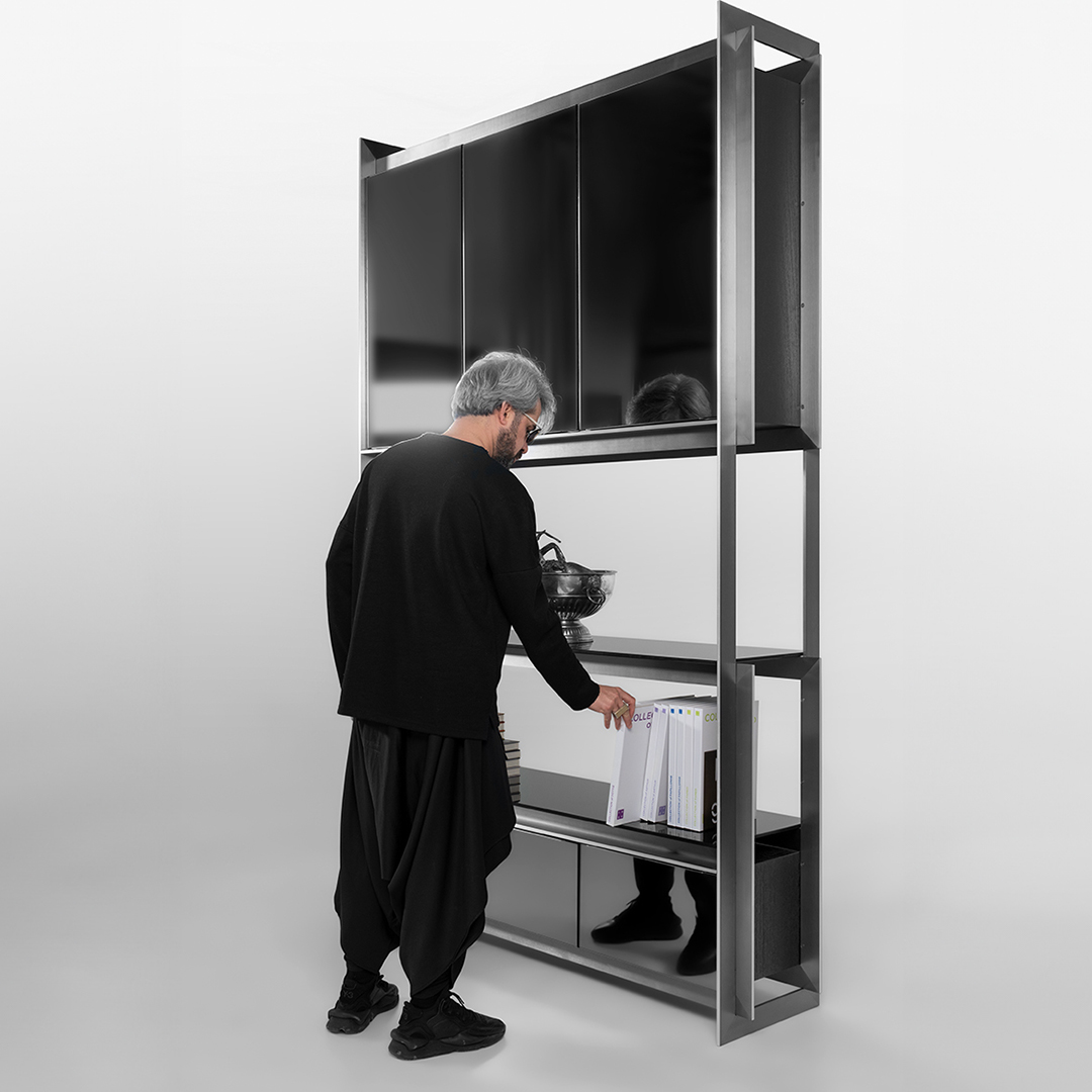 lagudesign's tweet photo. Composed of a combination of black American polished moire oak wood, black glass and satin metal frame, Burēdo fascinates with its meticulous workmanship, sharp finishes and unique elegance...
#homedecor #furniture #interiordesigner #architecture #furniture https://t.co/Du58G2kObc