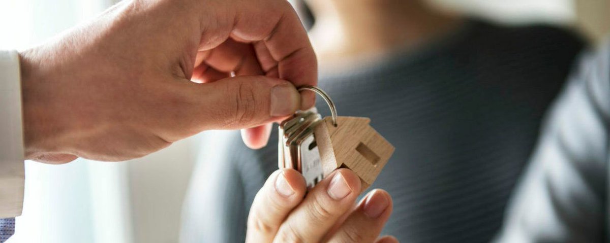 Many estate agents will ask if you have a Mortgage in Principle before you start the home buying process – but do you really need one and how long does it take? Here's what you need to know. buff.ly/42L06Qf 
#mortgageinprinciple #mortgageapplication #mortgage #homebuyer