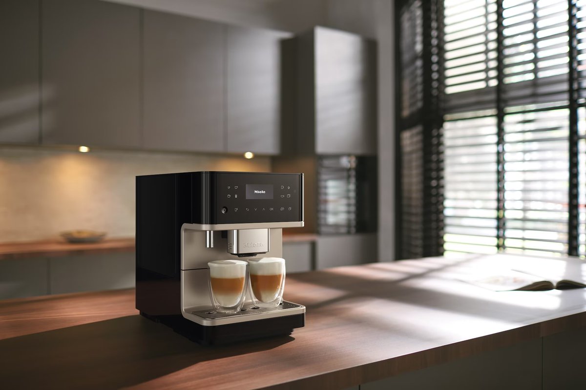 Enjoy MilkPerfection with the Miele CM 6360 countertop coffee machine☕️

▪️Two coffees at once at the touch of a button with OneTouch for Two
▪️Communication with the machine could not be easier with WiFi Conn@ct

#KitchenDesignHouse