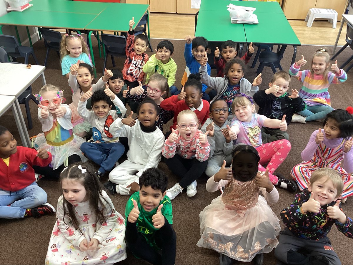 knightontmet's tweet photo. #Macaulayclass have been celebrating โEverybodyโs welcomeโ and recognising the LGBTQIA+ community by dressing in rainbow colours #community#character ๐ณ๏ธโ๐ https://t.co/c8BWSZRTvv