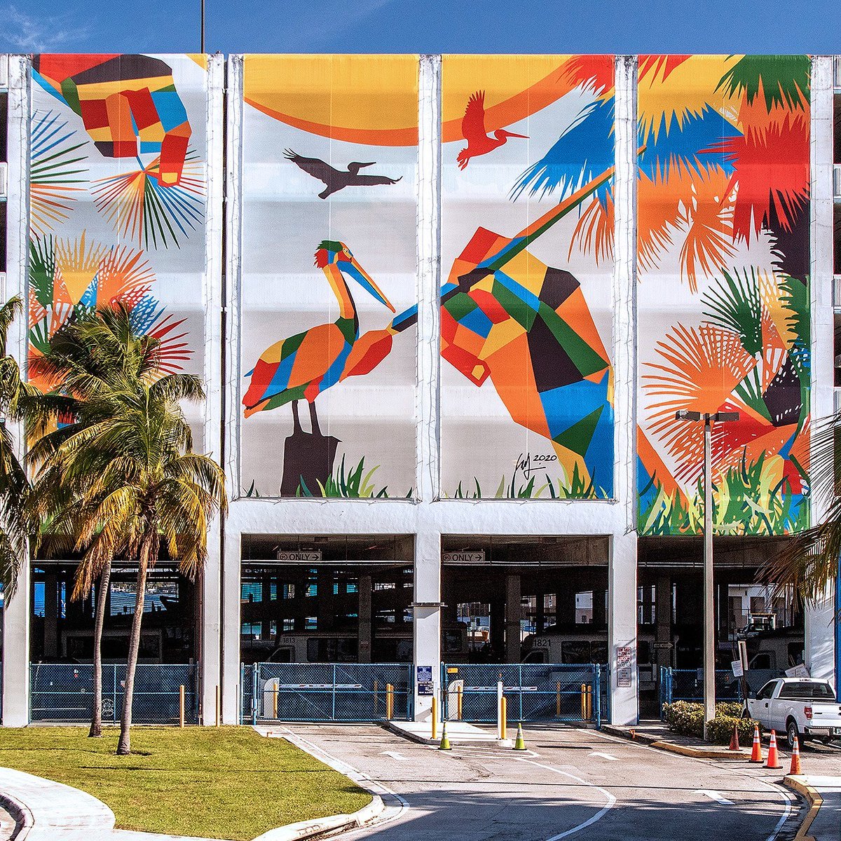 One of our newest & most vibrant art installations is a rich representation of nature & culture. Created by @OJeyifous, a Nigerian-born visual artist based in Brooklyn, New York, “Vista Unveiled” graces the Palm Garage. #PortEverglades #BlackArt #BlackHistoryMonth @BrowardArts