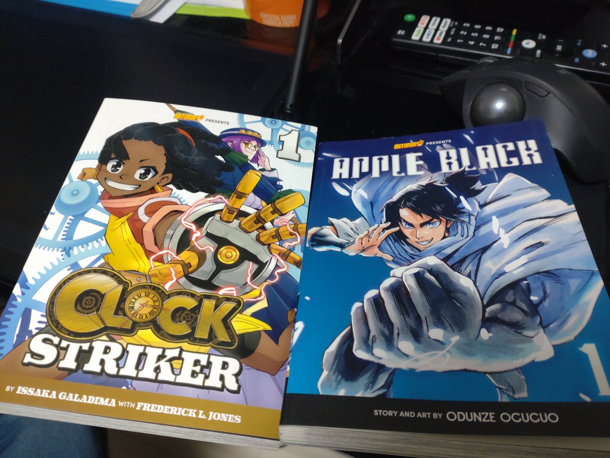 They just came in the mail. This year, I will start buying/reading @Saturday_am #Manga. Starting with #ClockStrikers @gladiskstudio and #AppleBlack @WhytManga. #漫画 #SatudayAM