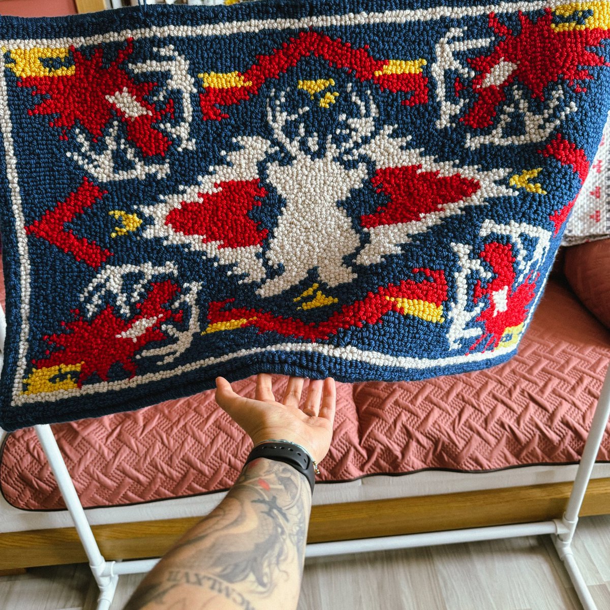lexa_peralta's tweet photo. since many clikkies are active now i wanted to share this again. something i did to commemorate the 10-hour fireplace.
| Ned's Cozy Fireplace Wall Rug <{•.•}>
#twentyonepilots #tøp #TOPISCOMING #punchneedle https://t.co/lzf3q2ohxe