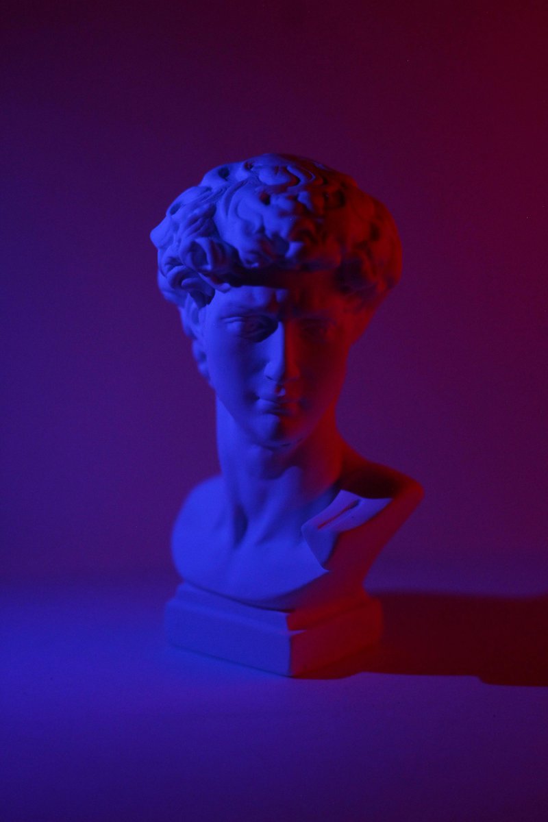 Could being in a museum environment improve mental well-being? Some pioneering projects in Italy, particularly in Piedmont, are exploring the nexus between cultural spaces and mental health benefits. 
icom.museum/en/news/improv…