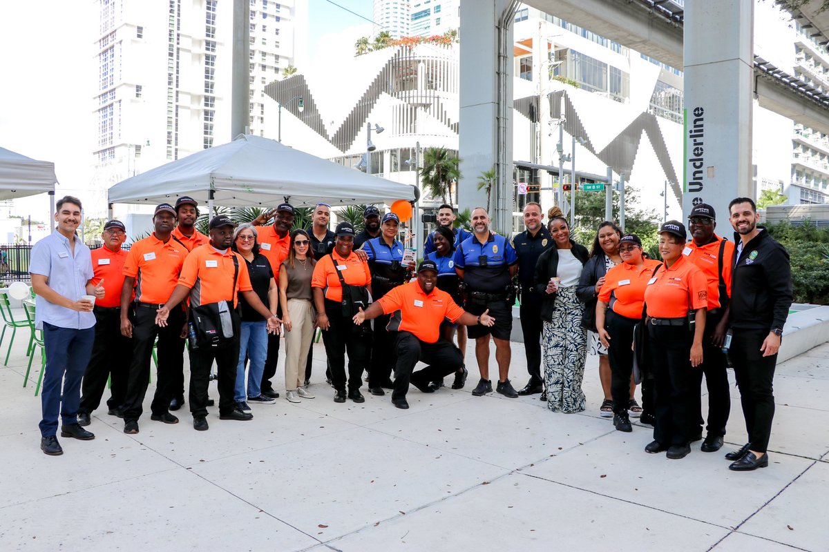 OutstandingAng1's tweet photo. The Downtown Ambassadors are a great resource. “You need a safety walk to your car?” You need directions or help getting to a location? Something looks suspicious. Call the Ambassadors. We will make sure to report it and follow up. All this with a smile 😊 #downtown #Ambassadors https://t.co/2RTT1fIMIr