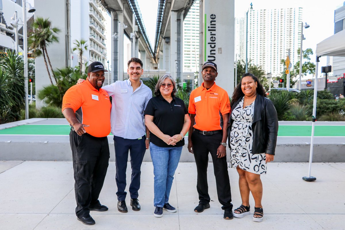 OutstandingAng1's tweet photo. The Downtown Ambassadors are a great resource. “You need a safety walk to your car?” You need directions or help getting to a location? Something looks suspicious. Call the Ambassadors. We will make sure to report it and follow up. All this with a smile 😊 #downtown #Ambassadors https://t.co/2RTT1fIMIr