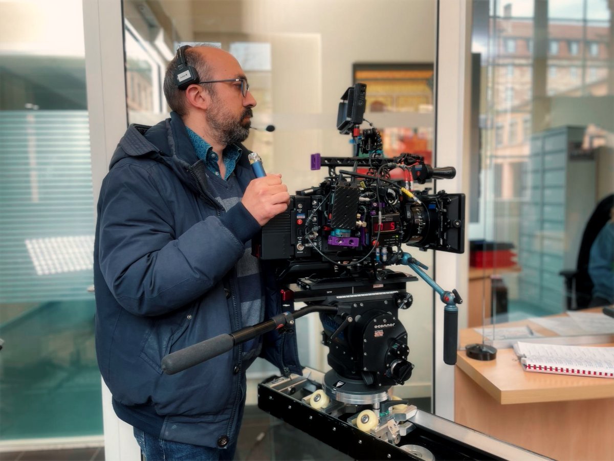 ARRIChannel's tweet photo. Premiering next week in the main competition at @Berlinale is "Langue Étrangère," focussing on a schoolgirl from France, who goes on a language exchange trip to Germany. Cinematographer Julien Poupard captured the French-German-Belgian co-production on the #ALEXA35 🎥
#Berlinale https://t.co/FH6v5XuG3Q