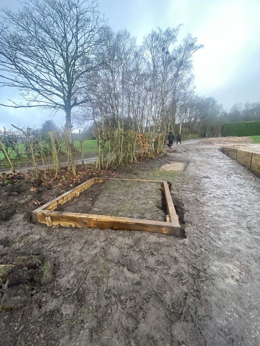 2nd tee reconstruction- Another week hampered by the weather but we’ve made as much progress as possible. Tee drains connected up to its outlet, yellow and red tees have had its top layer of root zone put on, irrigation nearing completion and winter tee mat plinth installed ✅⛳️