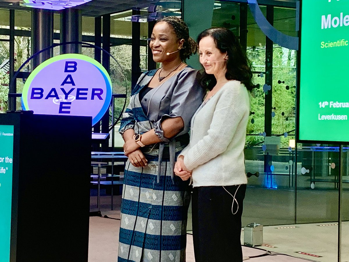 NdjokoKarine's tweet image. Moment de fierté de la femme
 #Afrique #RDC #BlackInSTEM 
#STEM
Ce mercredi 14.02. 
💘💖Occupée à autre chose 
Cérémonie de Remise de Prix d’Excellence en Science. @BayerFoundation 
Notre Alumni @BEBUC_Scholars
Prof.  #ViviMaketa Kudos ✊🏾