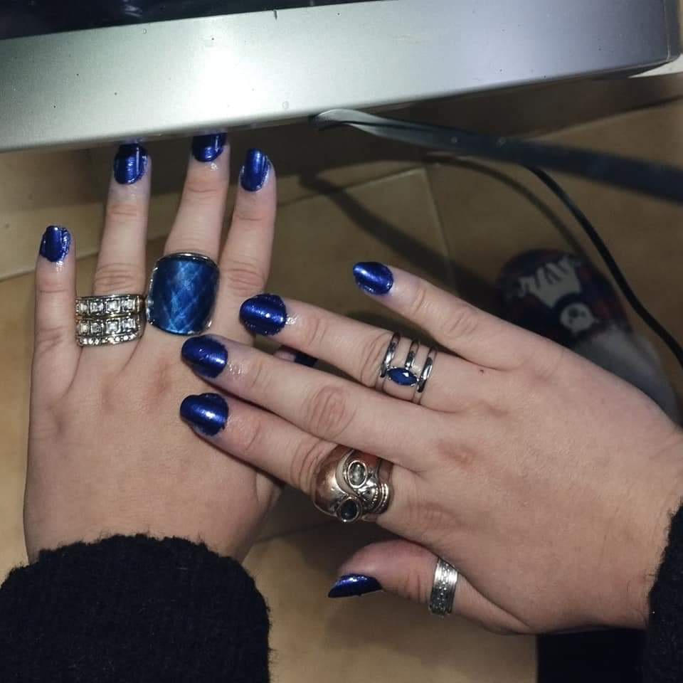 SayloinRiki's tweet photo. Blue Nails
(Uncanny Phase 50 nails)
<:3 💀💙✨
.
#whitenails #uncannyphase50 #phase50 #gorggeousnails #beautifulnails #prettynails #bracelets #rings #blueskeleton https://t.co/8I2euukgSn