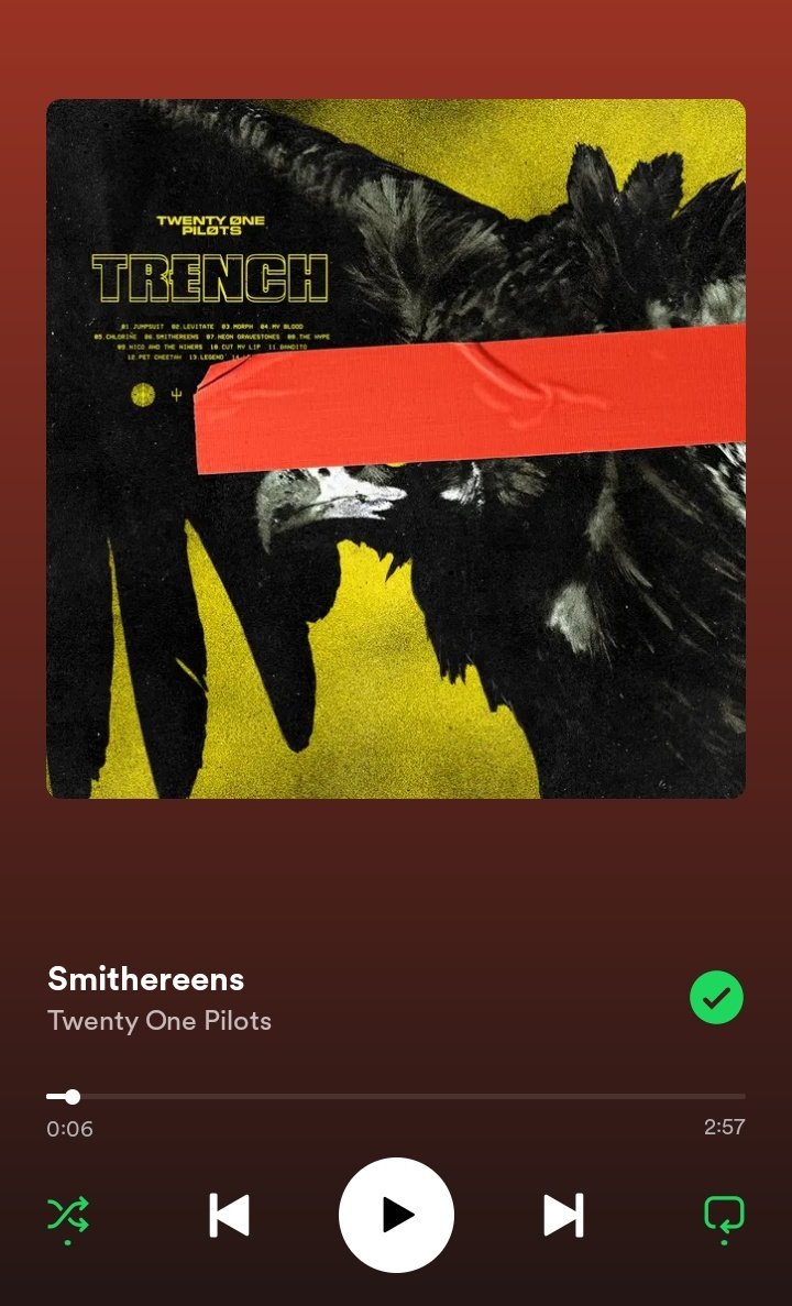 sfhldng's tweet photo. me encanta como queda todo rojo 🥺 spotify es primo lejano de internet Explorer, 1 día después llegan con la cinta https://t.co/qxp8R53vd9